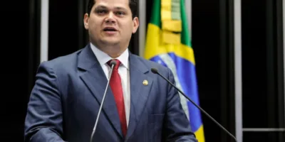 PEC dos Precatórios: votação está mantida para dia 30, diz Alcolumbre