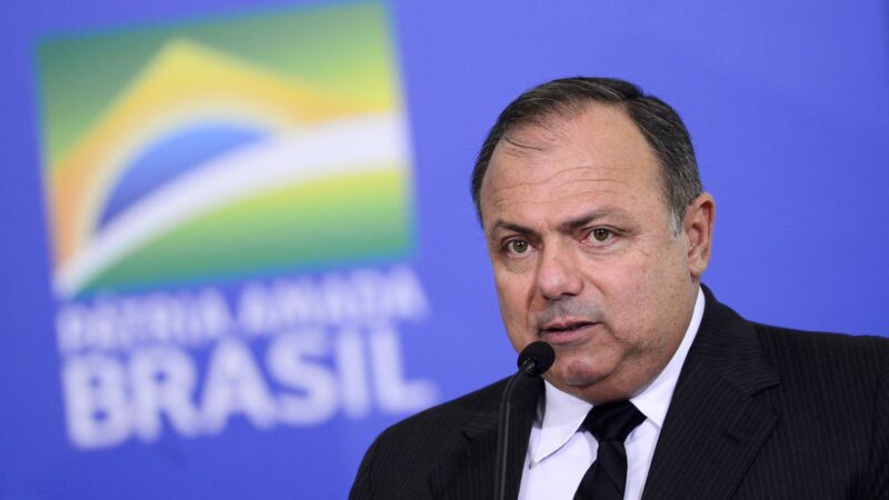 Pazuello confirma que Bolsonaro avalia sua substituição