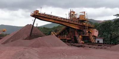 Vale (VALE3), CSN (CSNA3) e Usiminas (USIM5) despencam no Ibovespa com queda do minério de ferro