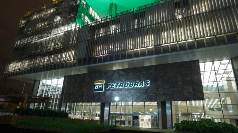 Petrobras (PETR4) inicia etapa de venda do Campo de Catuá (ES)