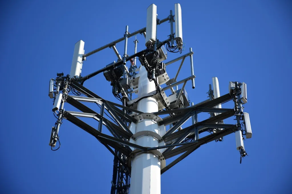 Oi (OIBR3) conclui venda de torres móveis para Highline