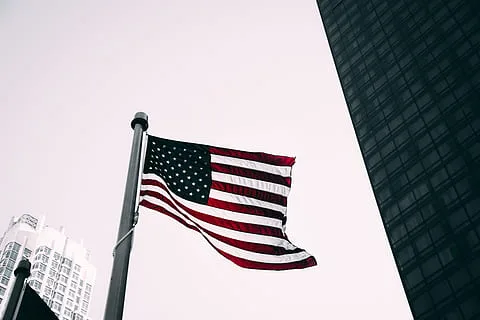 Após fala de Powell, S&P 500 fecha em queda de 1,34%