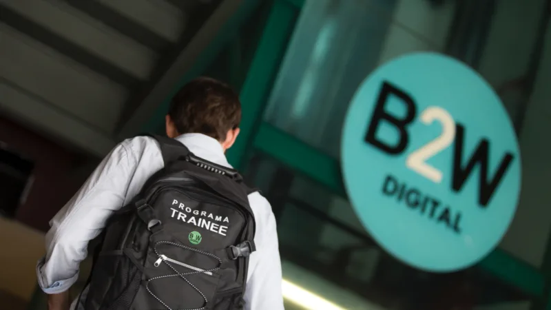 B2W (BTOW3) sacrifica margem para ganhar mercado e amplia prejuízo em 50%