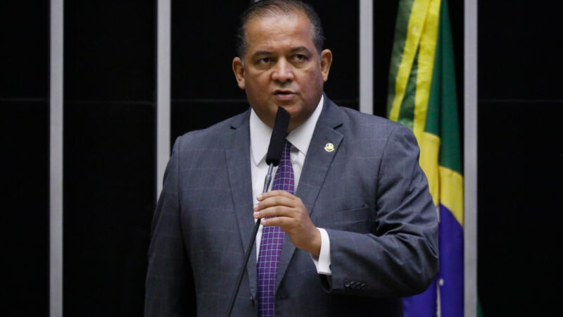 Saneamento: veto de Bolsonaro à renovação de contratos deve ser mantido