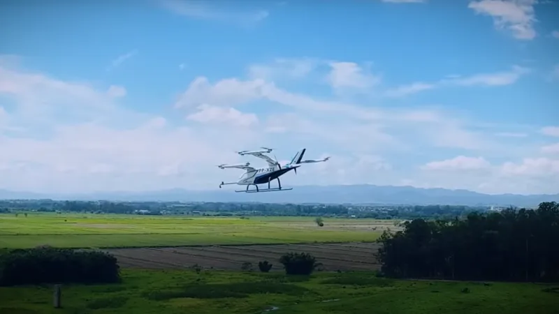 Embraer (EMBR3) apresenta pela primeira vez seu protótipo de carro voador