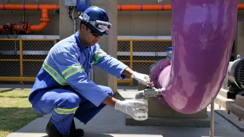 Ações da Sabesp (SBSP3) sobem 2,3% com reajuste de 12,8% nas tarifas de água