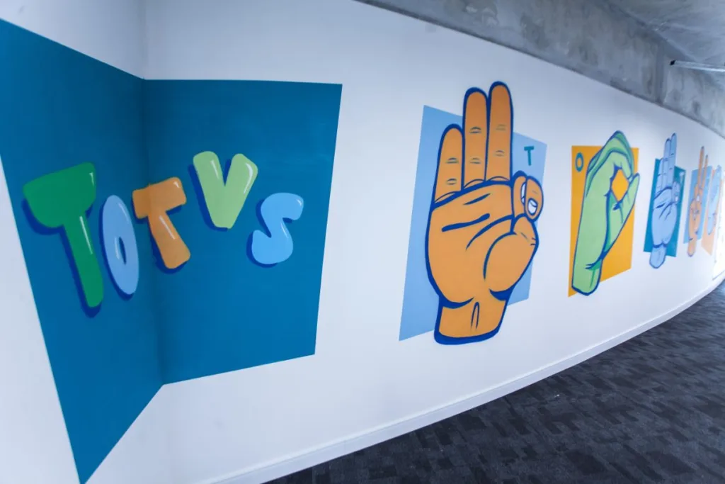 A ação da Totvs (TOTS3) encerrou o dia em alta de 4,05%, valendo R$ 29,52.