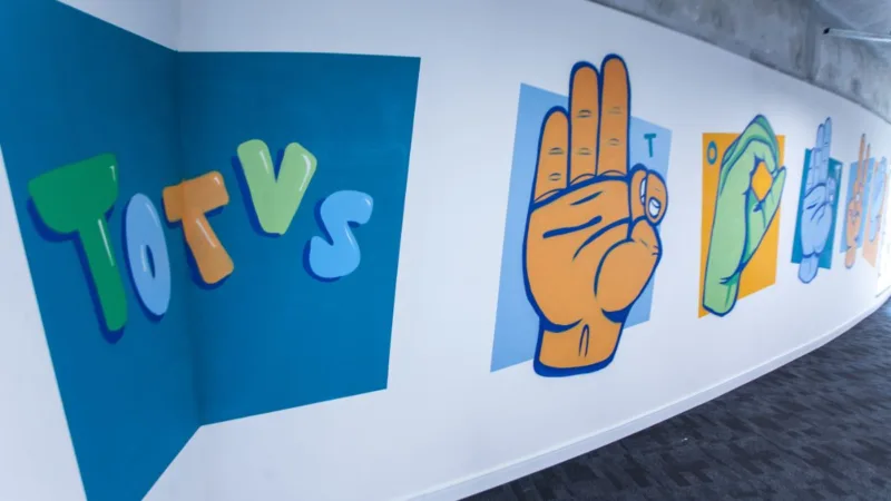 Totvs (TOTS3) fecha acordo para comprar 92% do capital da RD Station