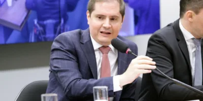 Recorde do Caged em janeiro mostra potencial do mercado e acerto de medidas, diz secretário
