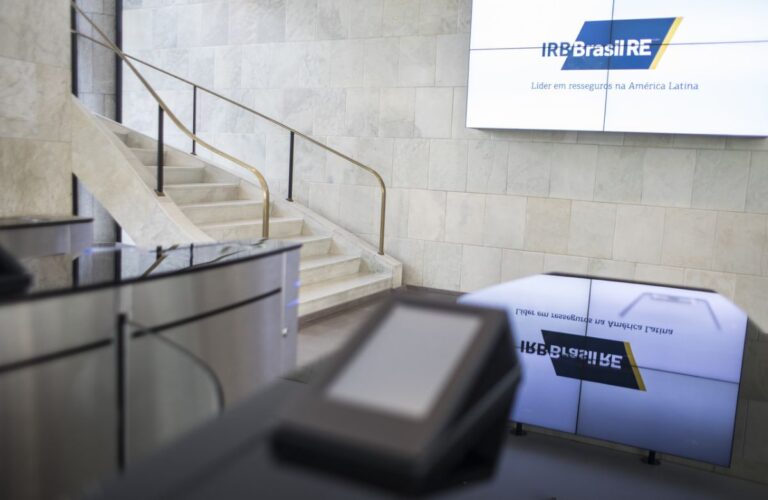 Noticia sobre IRB Brasil (IRBR3) tem prejuízo de R$ 84,8 milhões em outubro