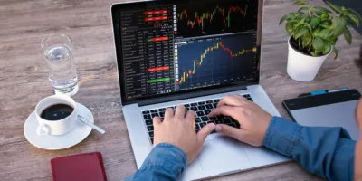 Azul (AZUL4) e Petrobras (PETR4): Veja as 5 maiores quedas do Ibovespa na semana