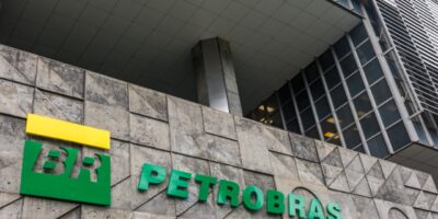 Ação da Petrobras (PETR4) dispara 3,6% e fecha na máxima em 13 anos