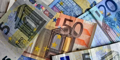 Morre Prêmio Nobel “inventor do Euro” Robert Mundell