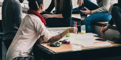 Projeto de lei que pune discriminação salarial contra mulheres tem impasse