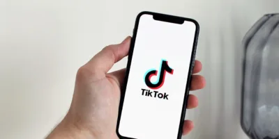 Facebook contra TikTok: a guerra mundial da propaganda