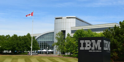 IBM (IBMB34) supera expectativas com lucro de US$ 955 mi no 1º tri