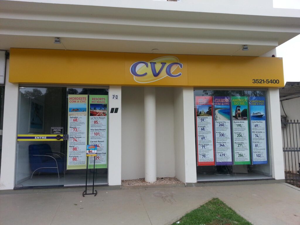 A CVC (CVCB3)  anotou um prejuízo de R$ 81,9 milhões no terceiro trimestre desse ano, uma melhora de 59,4%