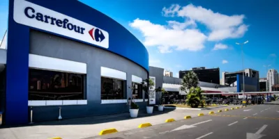 Carrefour (CRFB3): vendas brutas sobem 30,7% no 1T23, para R$ 27,1 bilhões