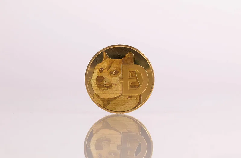 Criptomoeda Dogecoin dispara e já vale mais que Itaú (ITUB3)