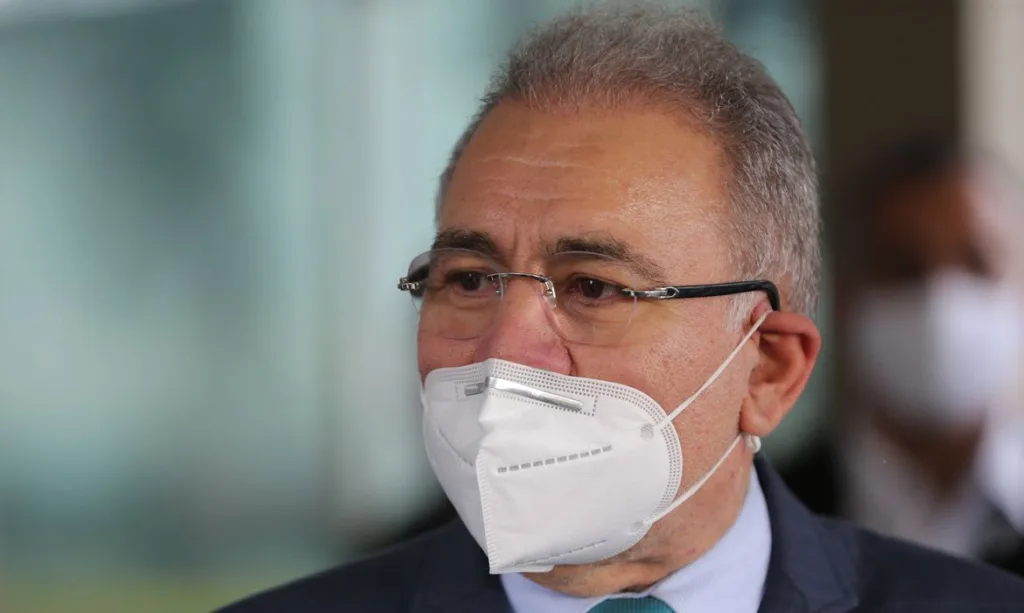 Em entrevista coletiva, o Ministério da Saúde informou que a previsão de recebimento de doses de vacinas em maio é de 32,4 milhões.