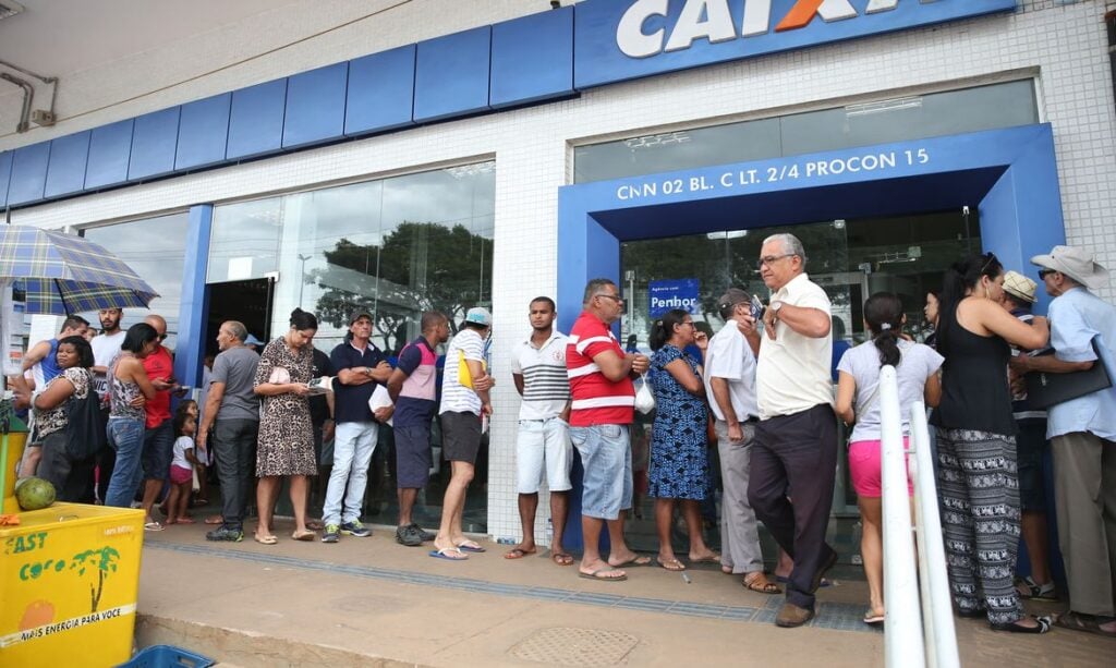 A Caixa Econômica Federal deu início, neste domingo, ao pagamento da nova rodada do auxílio emergencial aos nascidos em setembro.