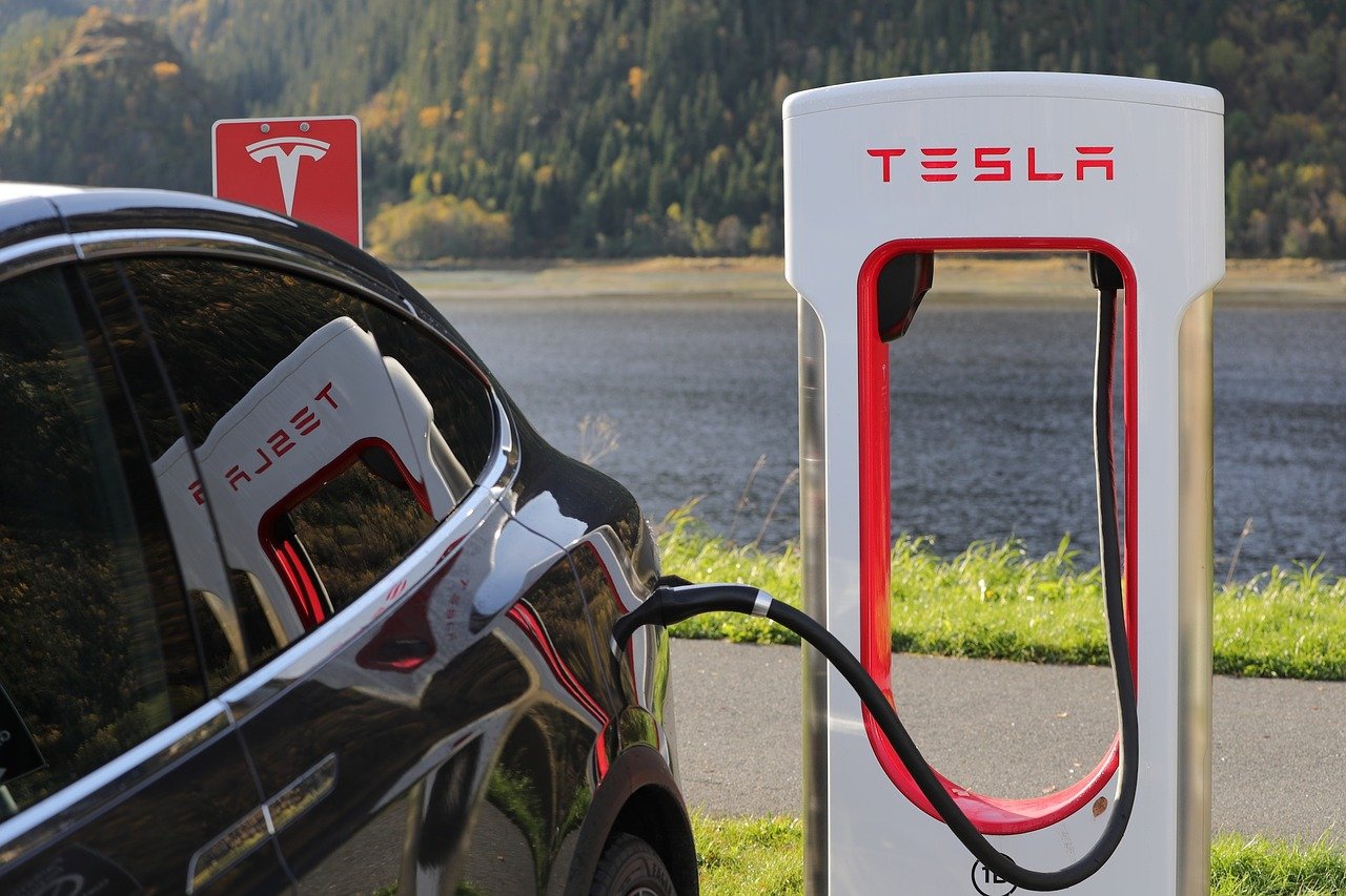 Fim da Tesla (TSLA34) na Alemanha? País acaba com benefícios na compra de carros elétricos
