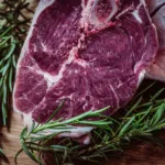 União Europeia suspende entrada de carne brasileira; entenda impactos