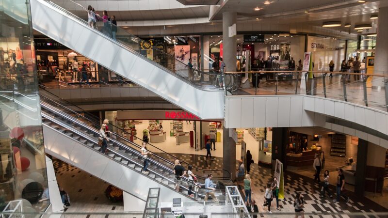 Vendas em shoppings neste Dia dos Pais superam patamar pré-pandemia, diz Abrasce