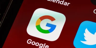 Dona do Google, Alphabet (GOGL34) tem queda de 8% no lucro do 1T22; ações despencam