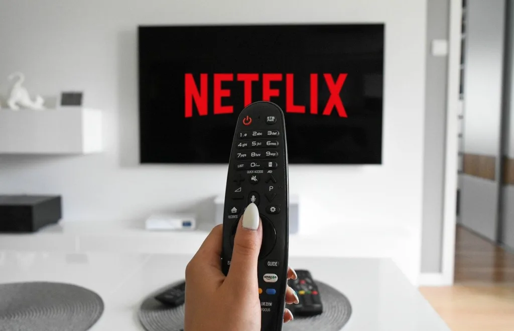 Netflix (NFLX34) lança série sobre um dos maiores esquemas de pirâmide financeira da história