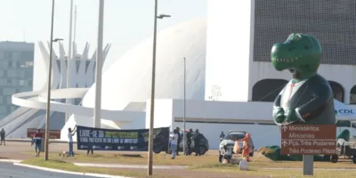 Dia Livre de Impostos oferece descontos de até 50% nesta quinta-feira