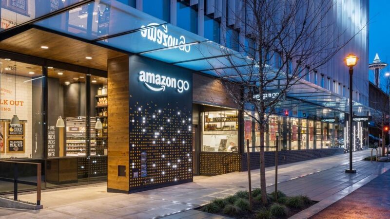 Amazon (AMZO34) quer ampliar número de lojistas brasileiros em sua plataforma