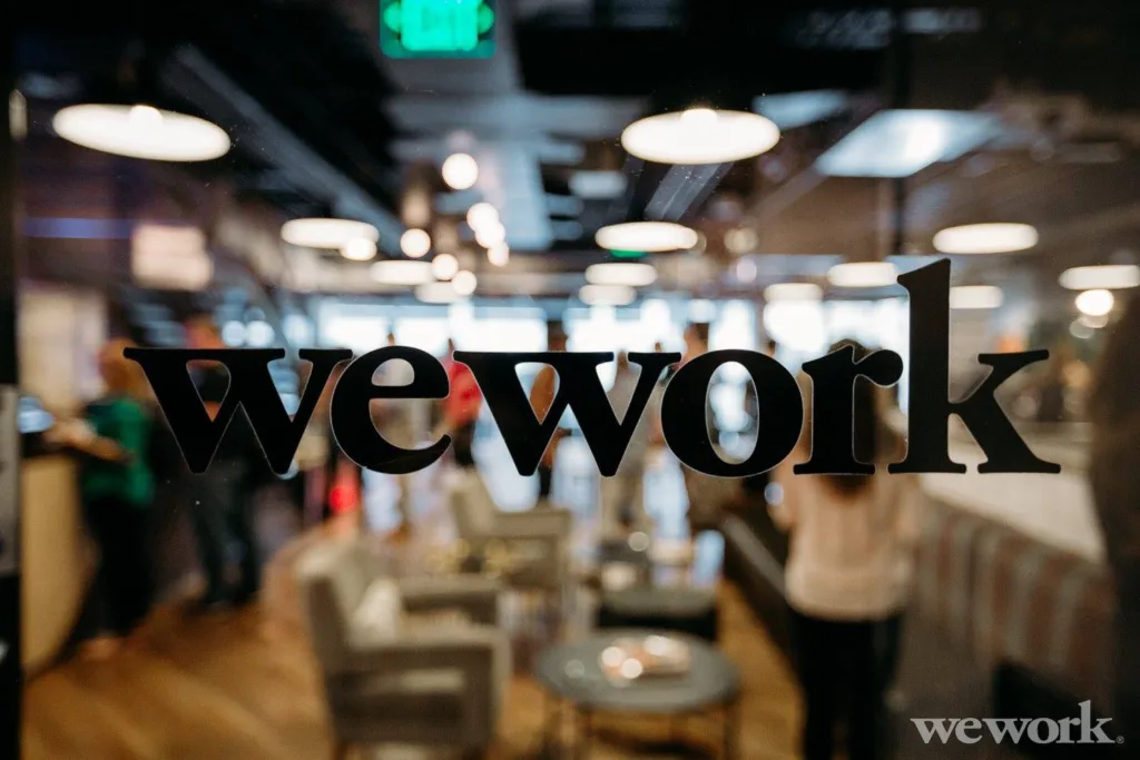 WeWork perde US$ 2,1 bi e um quarto de seus clientes no 1T21, diz jornal