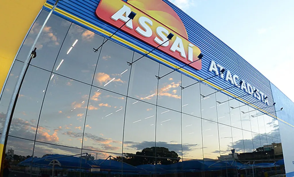 Alto endividamento do consumidor piora balanços dos supermercados