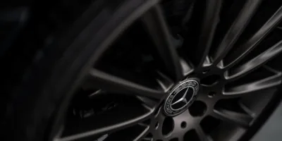 Daimler Truck, dona da Mercedes, quer rentabilidade de dois dígitos