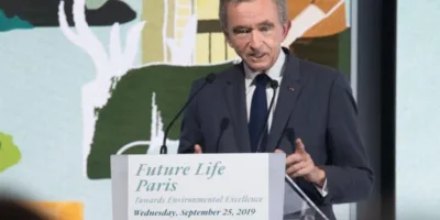 Bernard Arnault ultrapassa Bezos e Musk e se torna homem mais rico do mundo