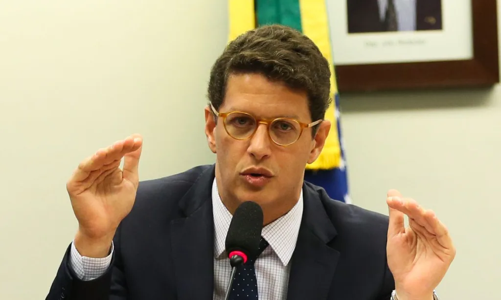 O ministro do Meio Ambiente, Ricardo Salles, é alvo de buscas da Política Federal nesta quarta-feira (19), na operação Akuandaba.
