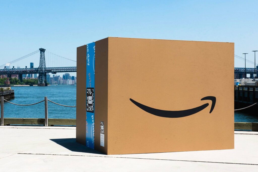 Amazon (AMZO34) abre novos centros de distribuição