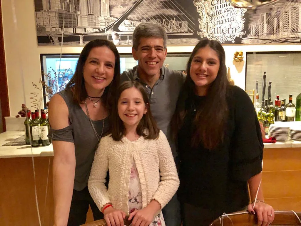 Caco e sua família. Foto: Arquivo Pessoal