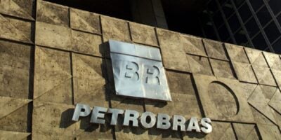 Bolsonaro diz que dividendos da Petrobras (PETR4) são “absurdos”