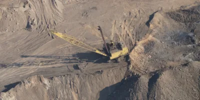 Minério de ferro dispara e renova máxima histórica com alerta de escassez