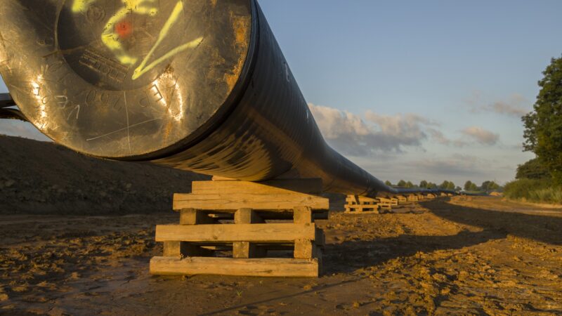 Paralisação de oleoduto nos EUA gera temor de escassez de combustíveis