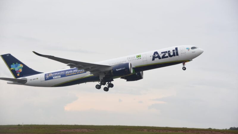 Azul (AZUL4) retorna a quatro cidades e expande para mais 11 destinos no Paraná