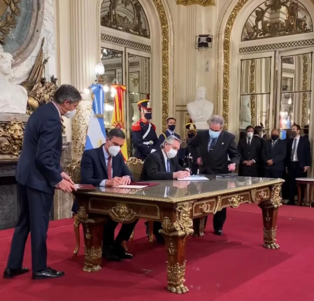 Após reunião, Fernández e Sánchez destacam importância de acordo UE-Mercosul