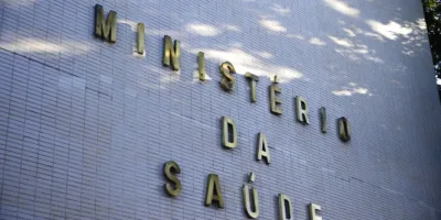 Ministério da Saúde exonera diretor após acusação de propina em compra de vacinas