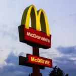 McDonald's supera em lucro, mas receita fica aquém do esperado no 2º trimestre