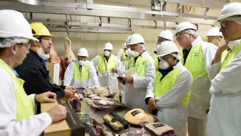 JBS (JBSS3) é multada em US$ 58 mil após morte de funcionário nos EUA