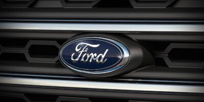 Ford (FDMO34) paralisa produção em fábrica nos EUA por falta de peças