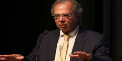Auxílio emergencial será prorrogado por mais 3 meses, diz Guedes