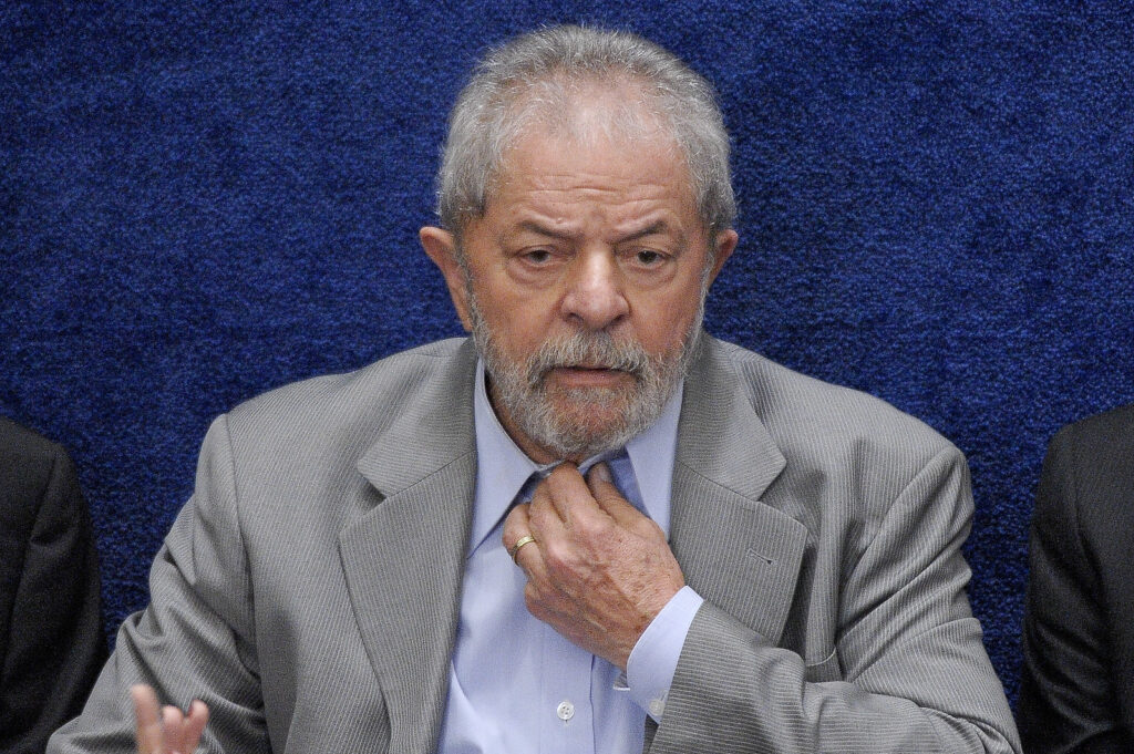 Lula, um dos presidenciáveis, tem feito discursos contrários à privatização da Petrobras - Foto: Pedro França/Agência Senado